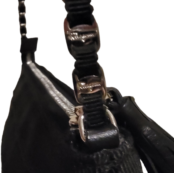 Salvatore Ferragamo Black Tiered Grosgrain Chain Shoulder Bag w/COA - Picture 3 of 9